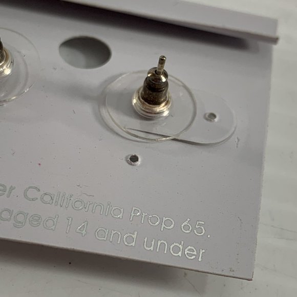 Crystal Avenue Earrings Green Rhinestone Studs Oval Shape New on Card - Picture 5 of 6